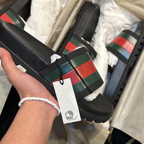 Gucci slides size 7